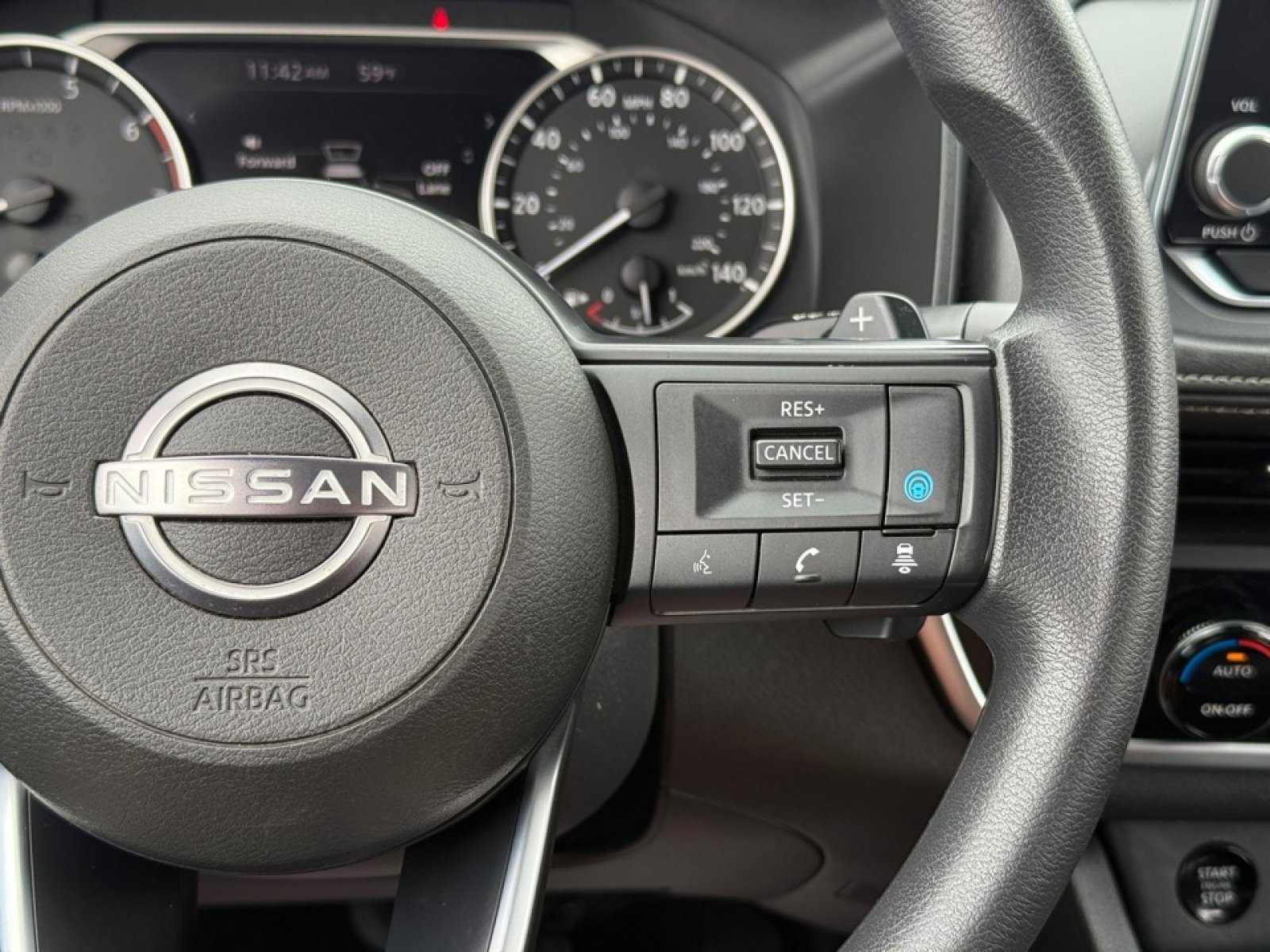 Used 2024 Nissan Rogue SV image 25
