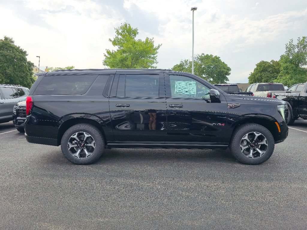 New 2026 GMC Yukon XL AT4 Ultimate AWD/4WD image 7