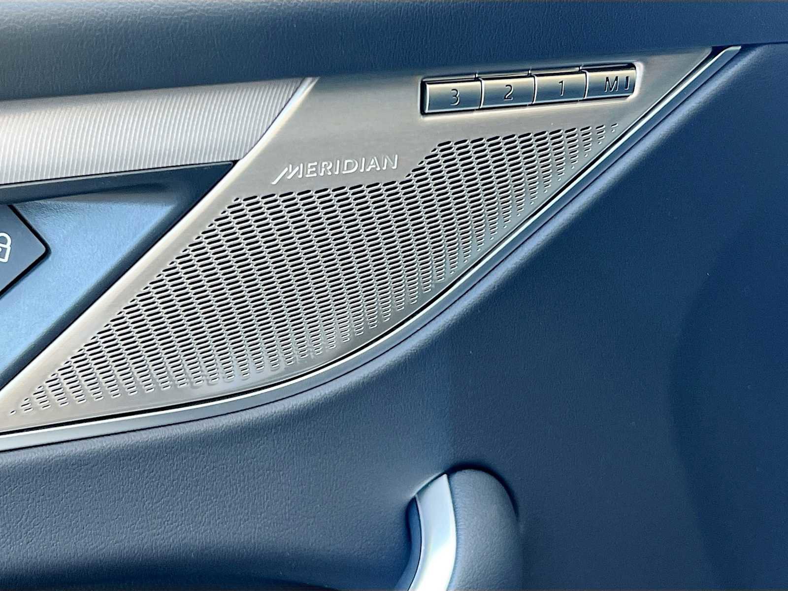 New 2026 Jaguar F-PACE R-Dynamic S image 18