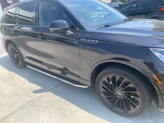 Used 2023 Lincoln Aviator Reserve w/ Equipment Group 201A AWD/4WD image 3