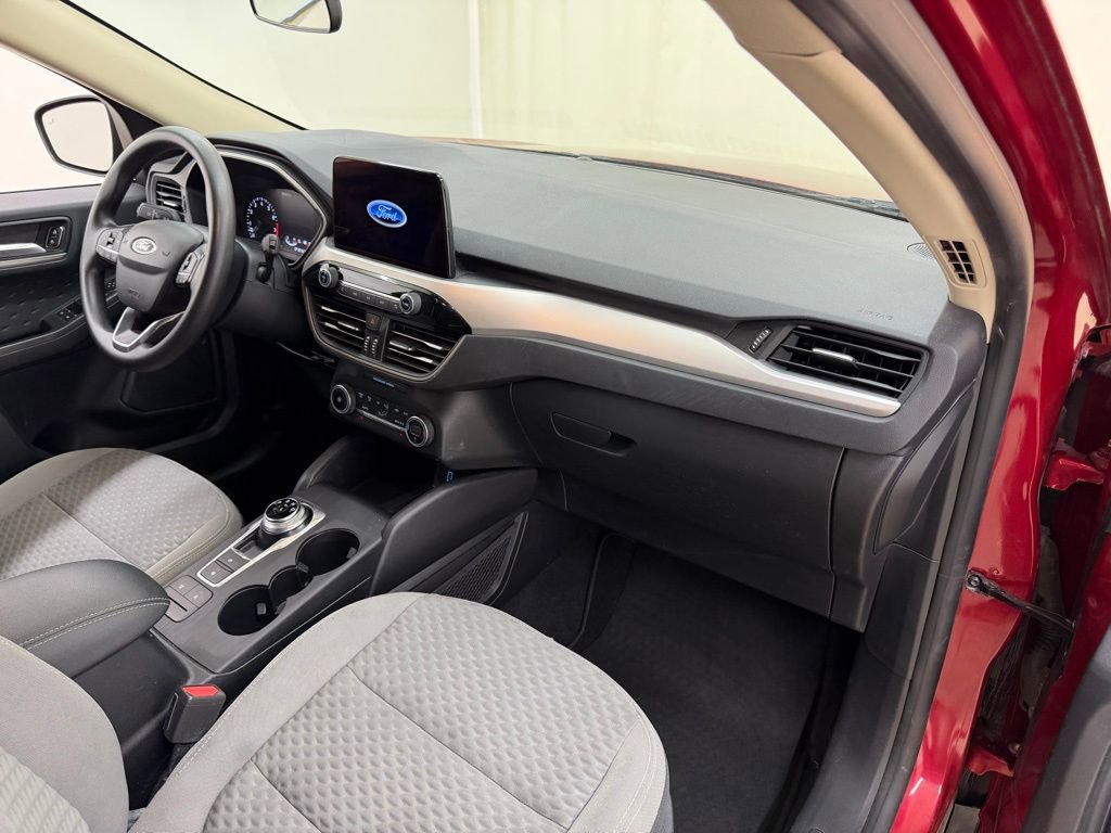 Used 2020 Ford Escape SE image 11