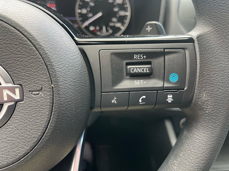 Used 2023 Nissan Rogue SV AWD/4WD image 30