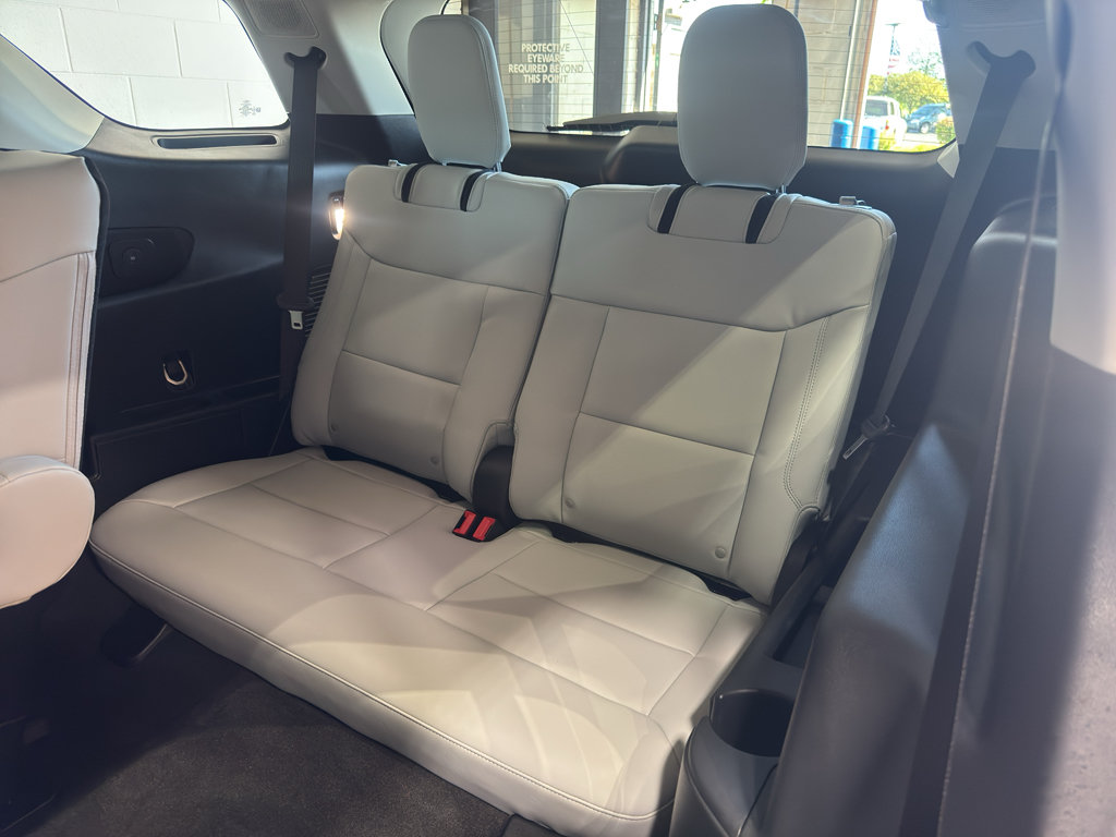 Used 2026 Ford Explorer Platinum w/ LUX Leather Package AWD/4WD image 12