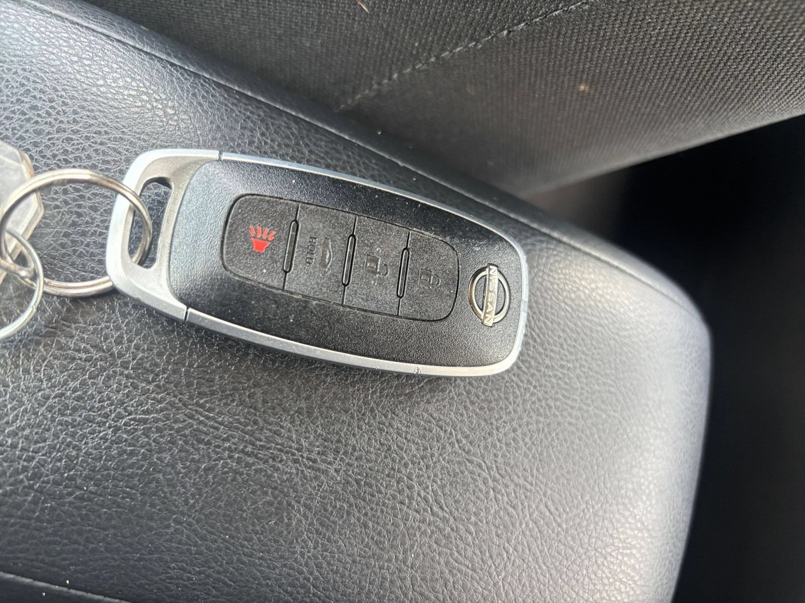 Used 2025 Nissan Versa SV FWD image 20