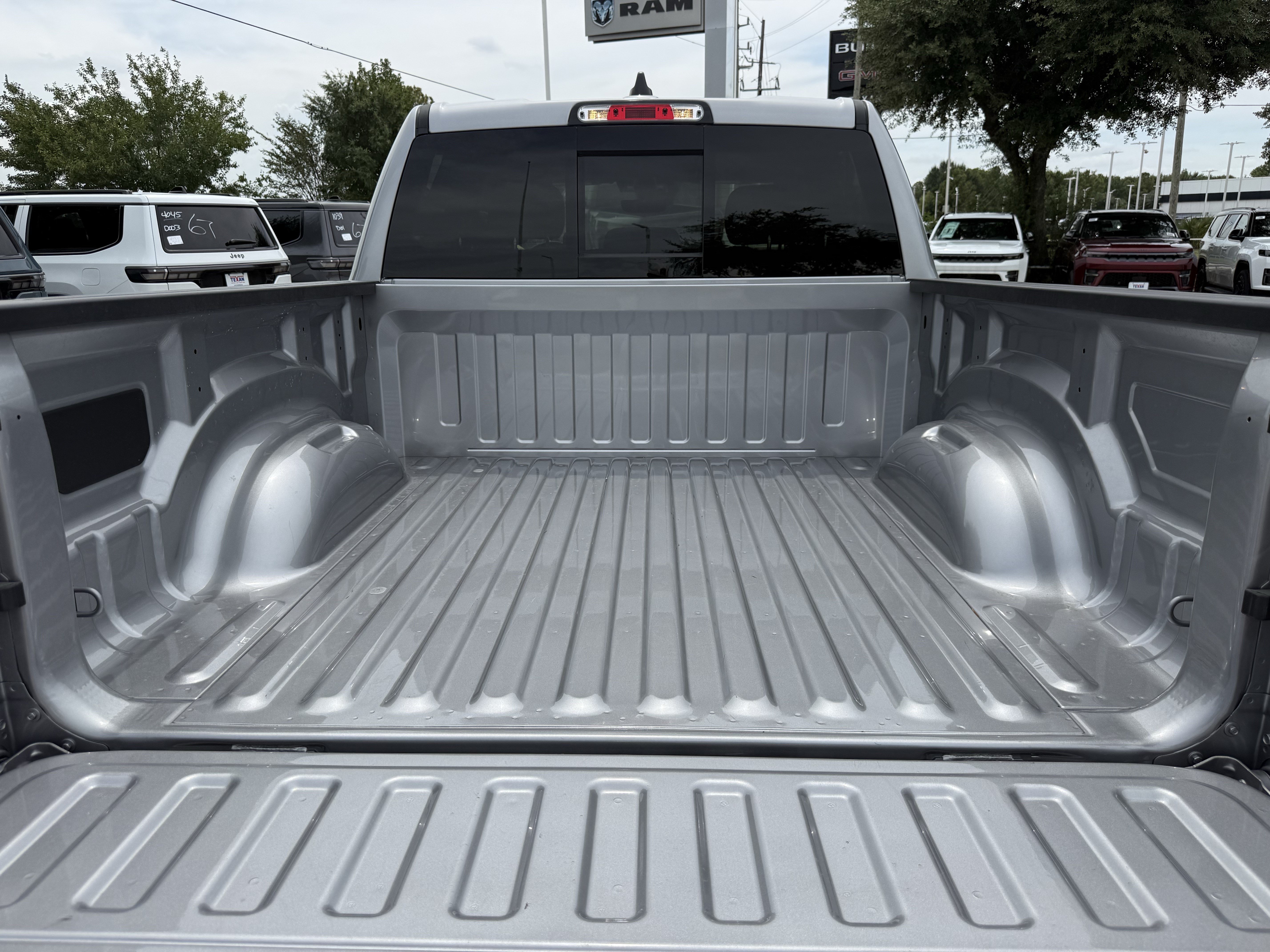 Used 2026 RAM 1500 Lone Star AWD/4WD image 30