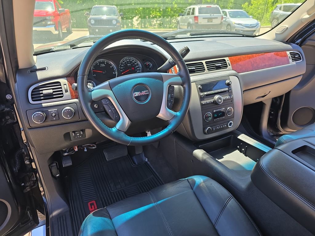 Used 2011 GMC Sierra 2500 SLT w/ SLT Convenience Package AWD/4WD image 16
