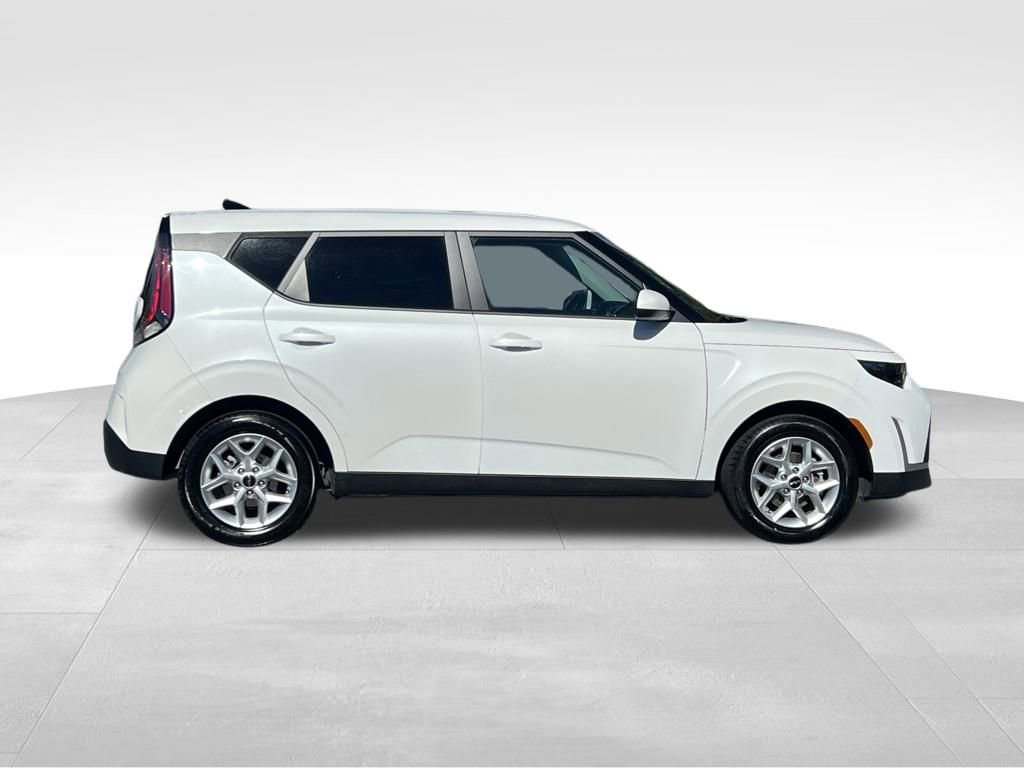 Used 2024 Kia Soul LX w/ Option Group 015 image 3