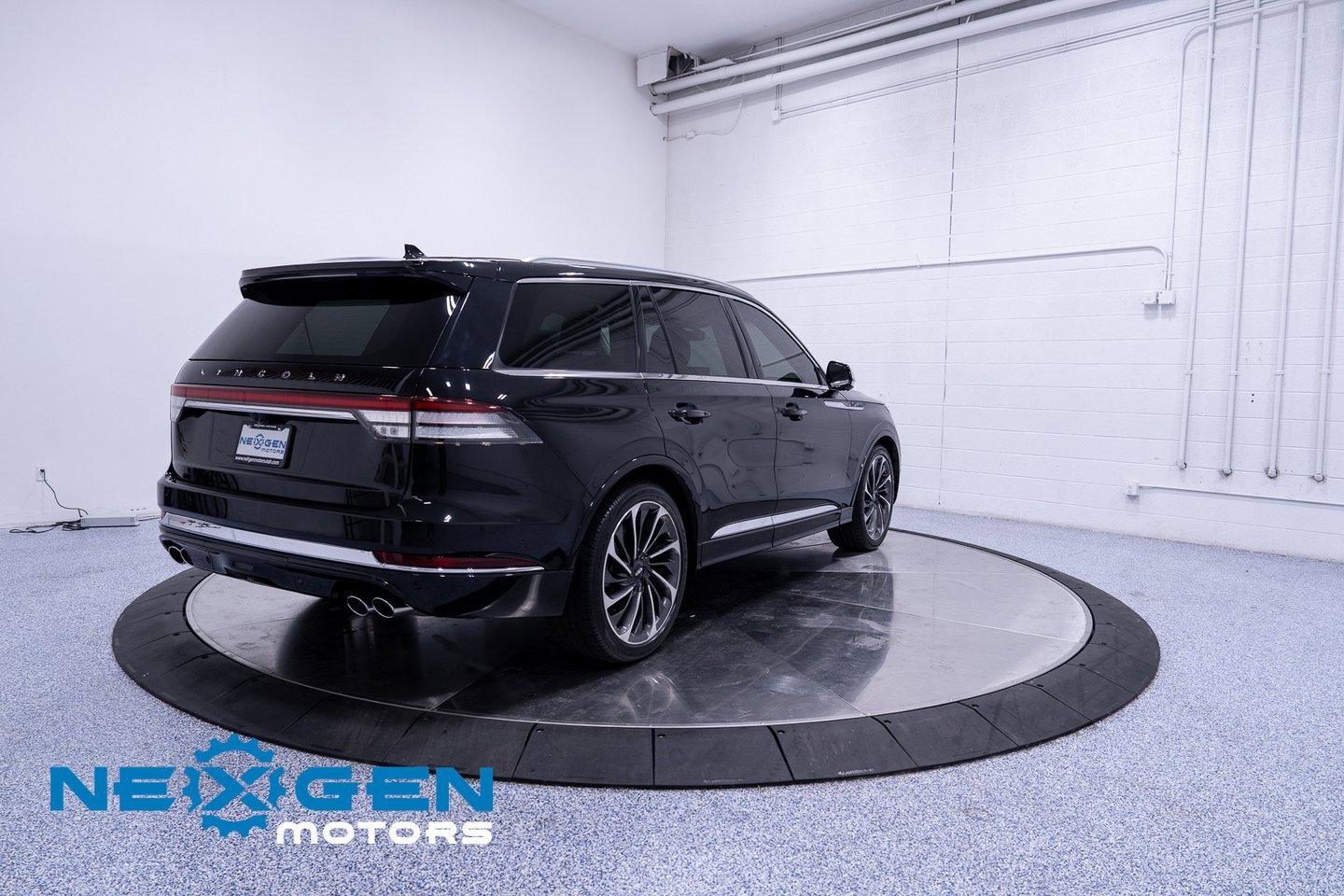 Used 2022 Lincoln Aviator Black Label w/ Dynamic Handling Package image 37