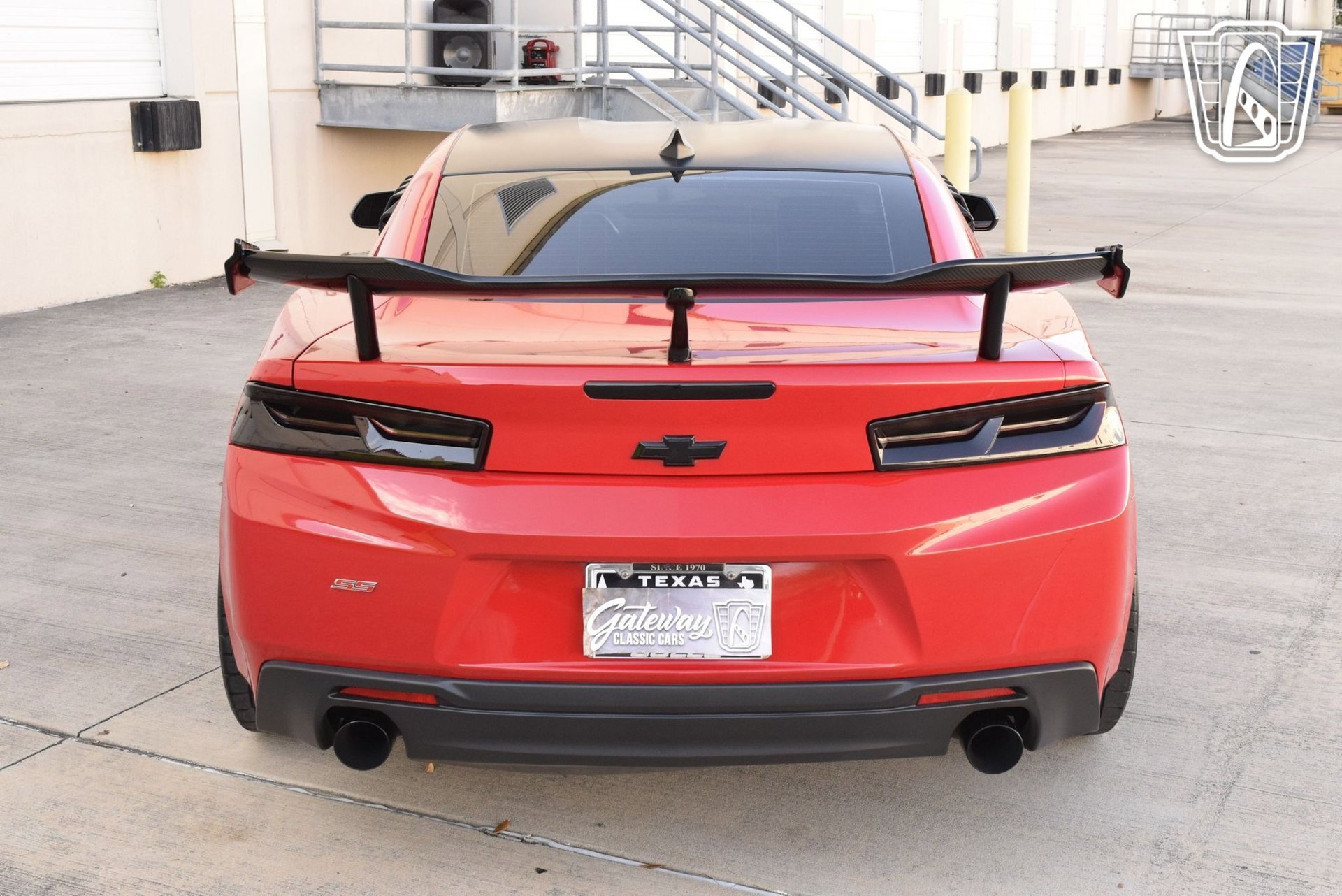 Used 2016 Chevrolet Camaro SS RWD image 10