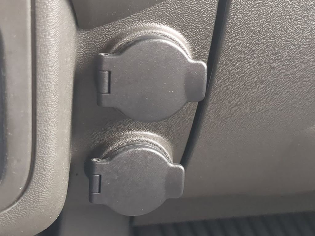 Used 2013 Nissan Xterra S w/ Value Package image 19