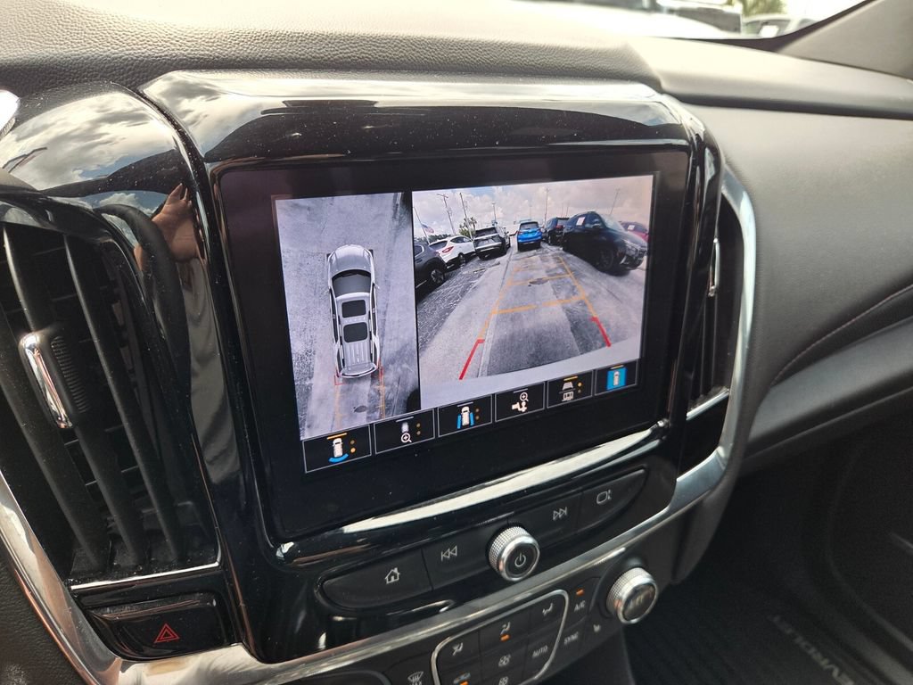 Used 2023 Chevrolet Traverse RS FWD image 35