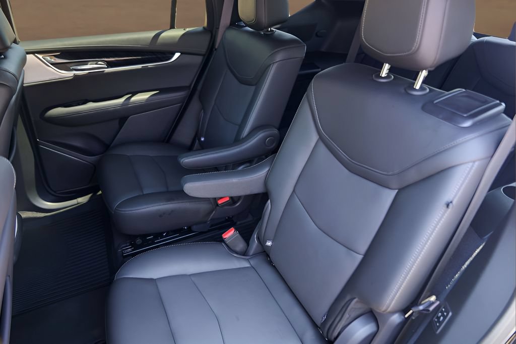 Certified 2024 Cadillac XT6 Premium Luxury AWD/4WD image 25