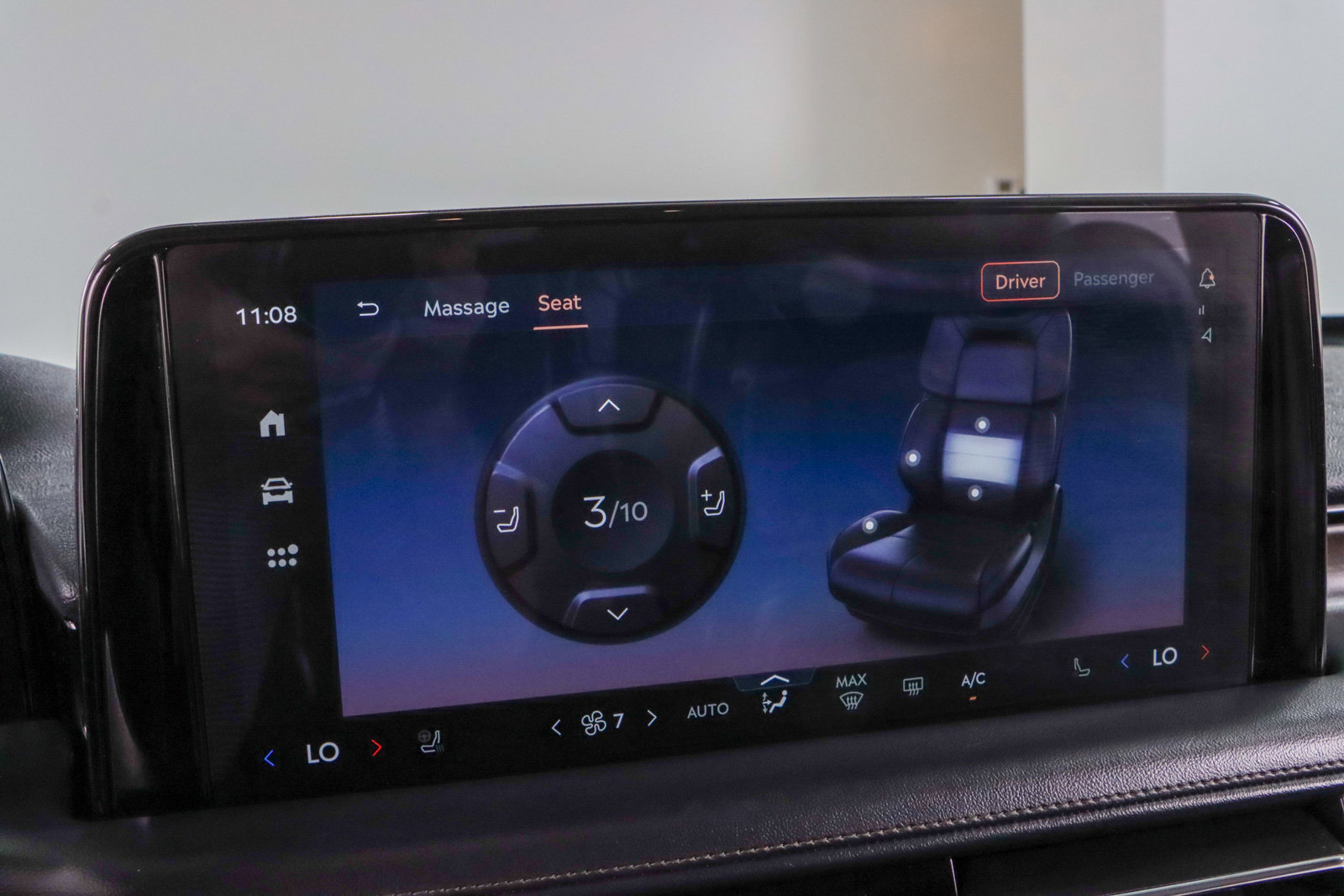 Used 2025 Lincoln Aviator Reserve w/ Equipment Group 201A AWD/4WD image 20