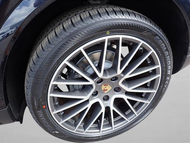 Used 2021 Porsche Cayenne S w/ Premium Package AWD/4WD image 7