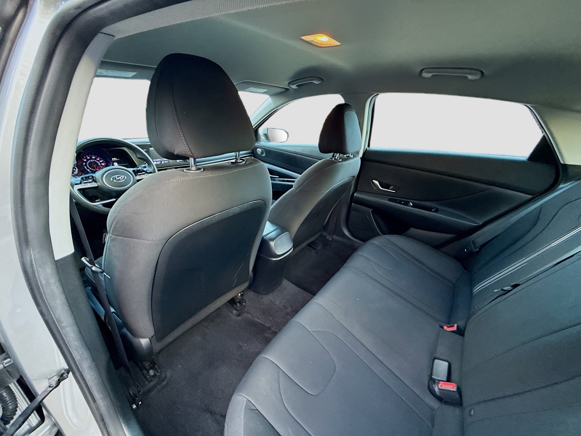 Used 2023 Hyundai Elantra SEL w/ Cargo Package image 19