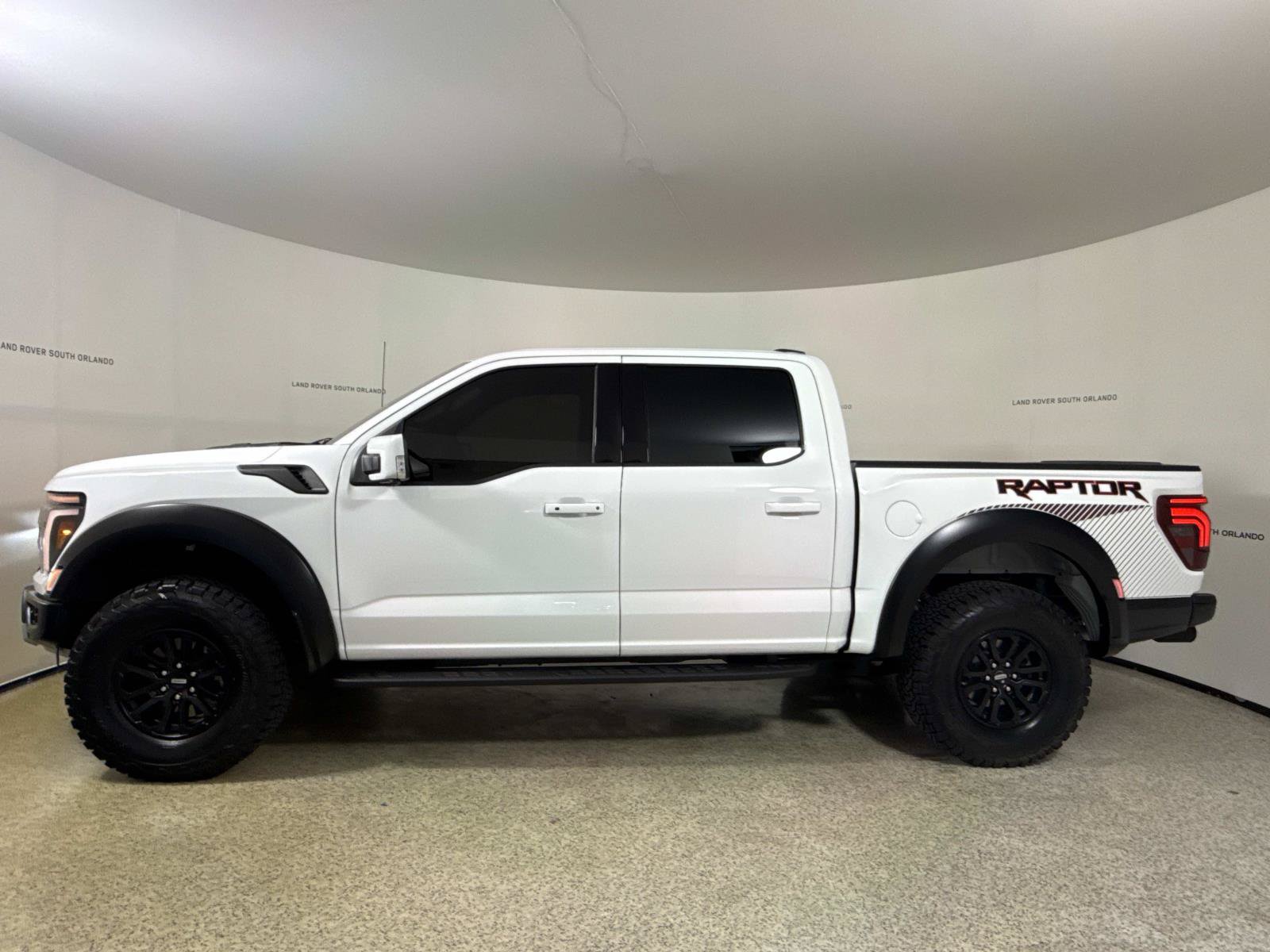 Used 2025 Ford F150 Raptor AWD/4WD image 2