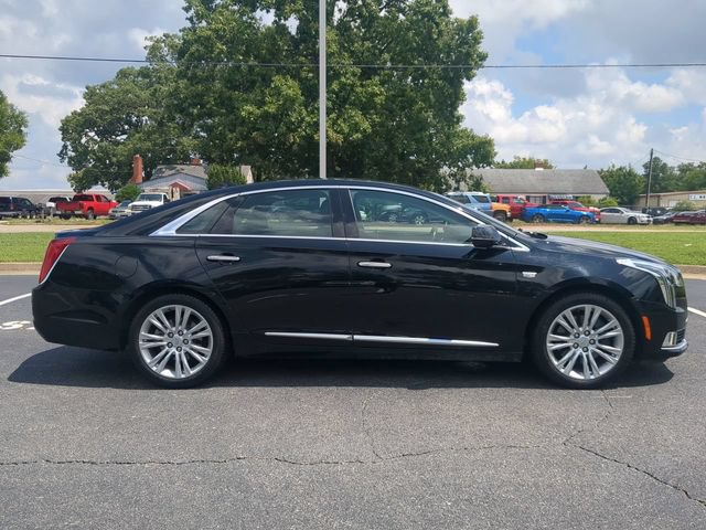 Used 2019 Cadillac XTS Luxury FWD image 3