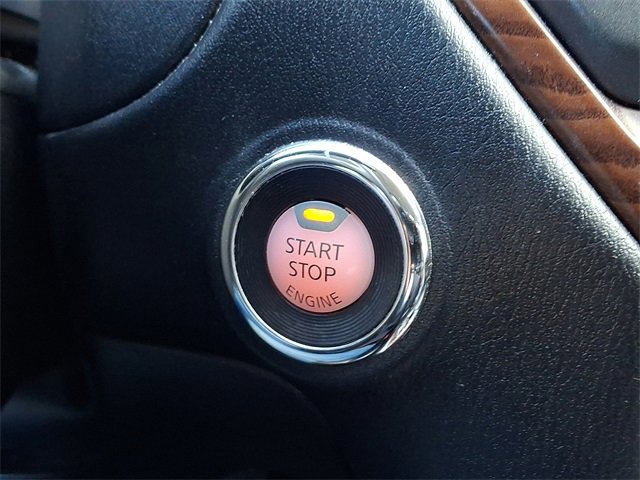 Used 2019 Nissan Pathfinder Platinum w/ Cargo Package image 27