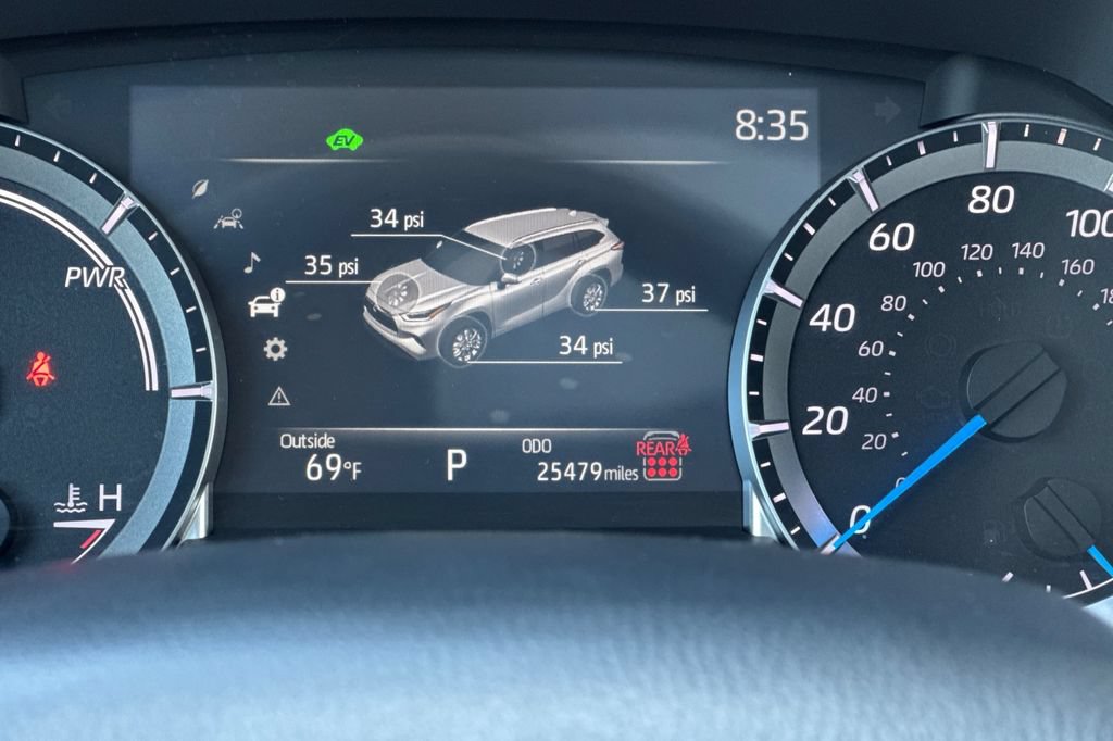 Certified 2025 Toyota Highlander XLE AWD/4WD image 25