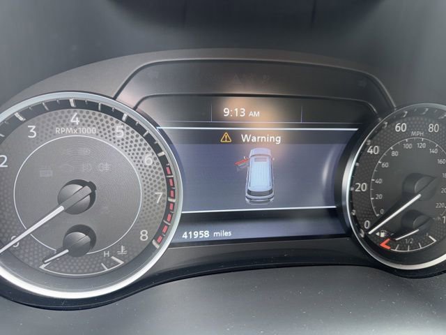 Used 2024 Nissan Armada SL w/ Captain's Chairs Package image 12