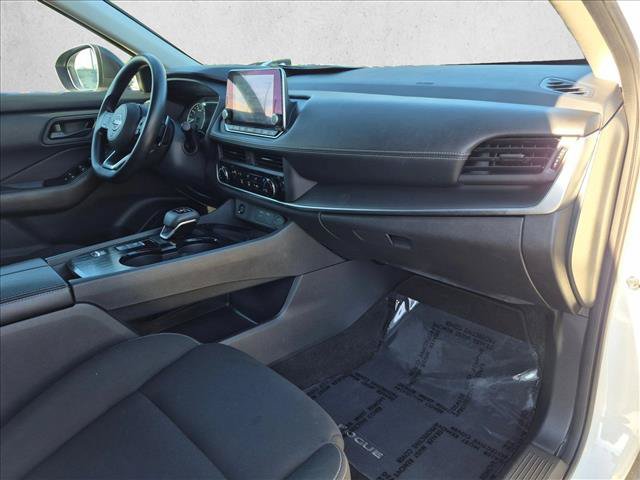 Used 2024 Nissan Rogue S FWD image 20