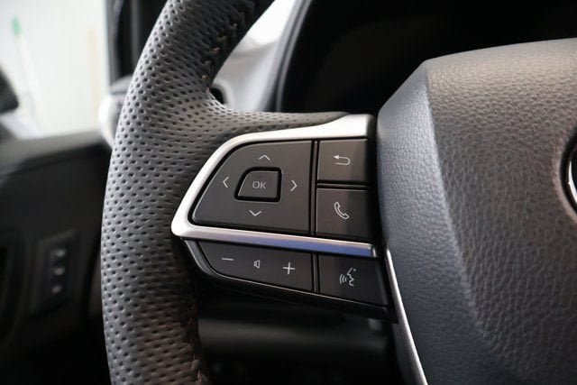 New 2026 Toyota Sienna Platinum AWD/4WD image 18