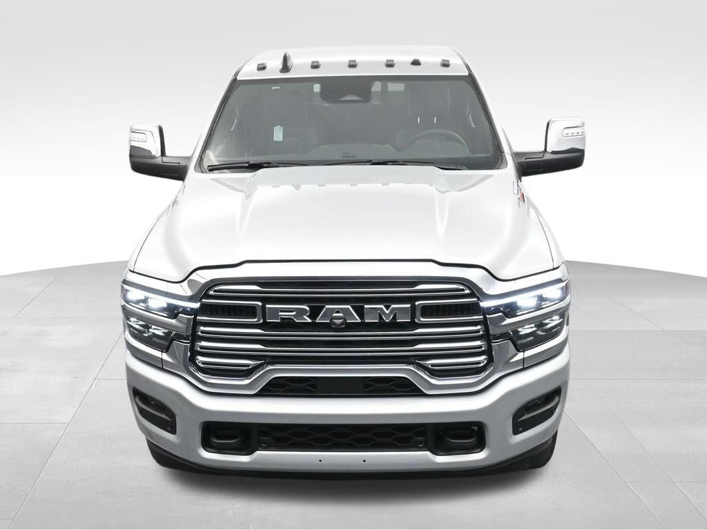 New 2026 RAM 2500 Laramie AWD/4WD image 19