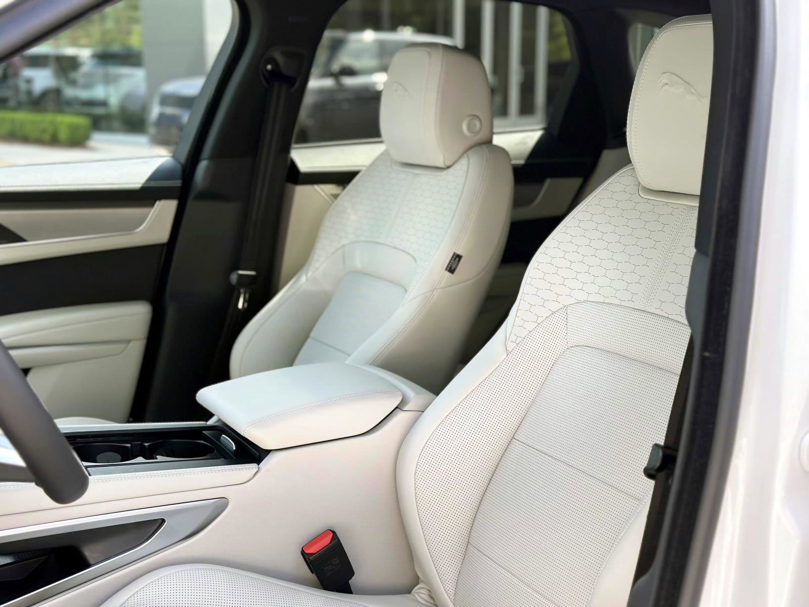 New 2026 Jaguar F-PACE R-Dynamic S image 15