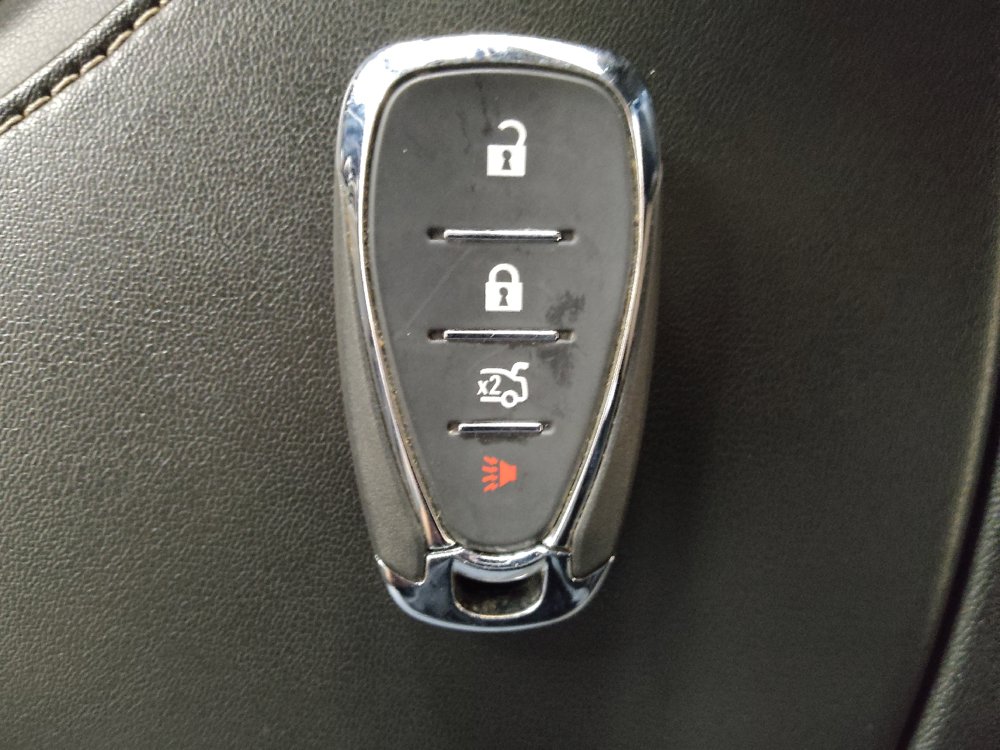 Used 2021 Chevrolet Camaro LT w/ Technology Package RWD image 32