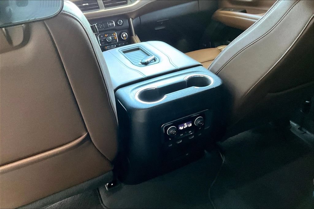 Used 2023 Chevrolet Suburban High Country w/ Premium Package AWD/4WD image 14