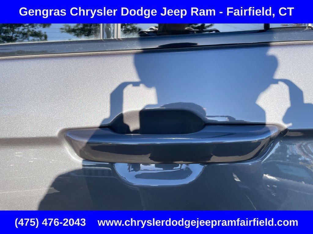 Used 2023 Jeep Grand Cherokee L Limited w/ Luxury Tech Group II AWD/4WD image 37