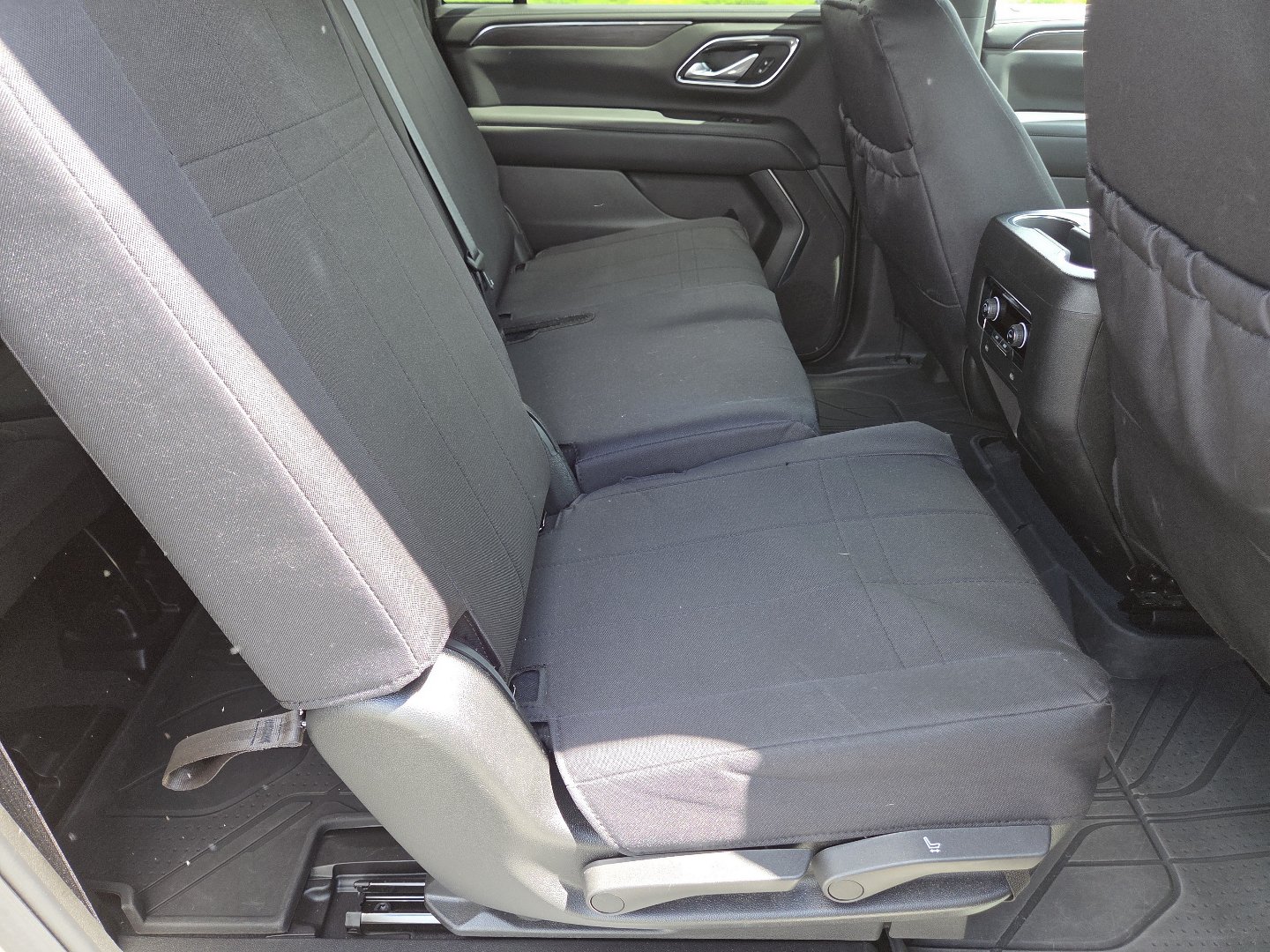 Used 2023 Chevrolet Suburban LS w/ Driver Alert Package RWD image 18