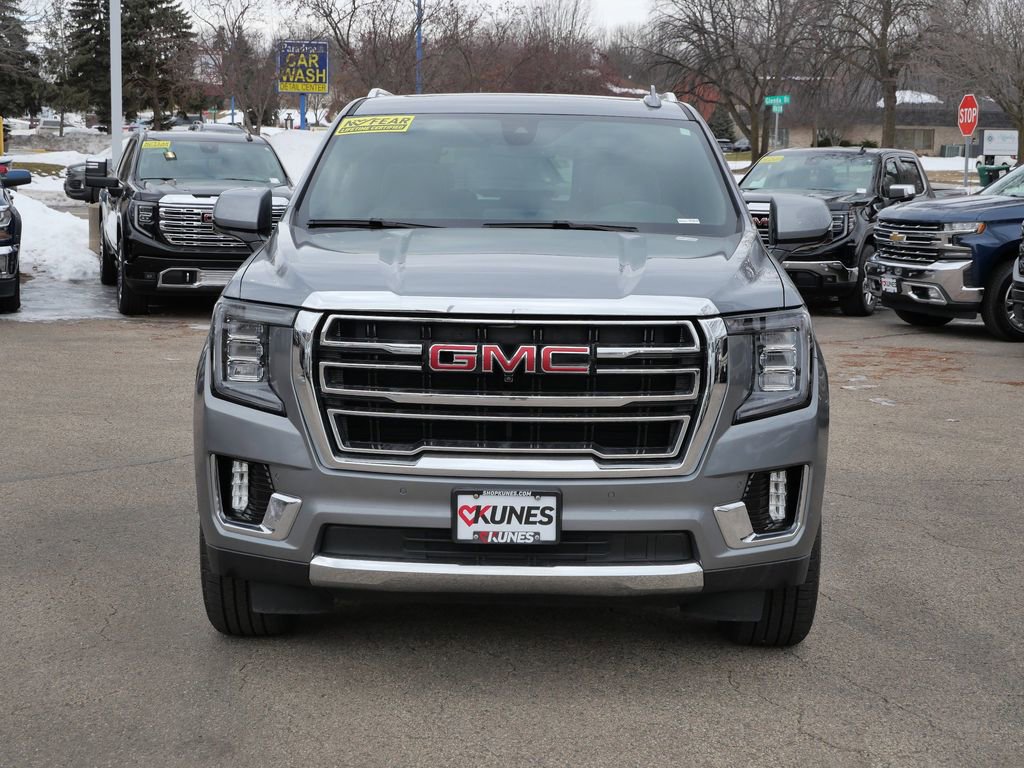 Used 2022 GMC Yukon SLT w/ SLT Premium Package image 2