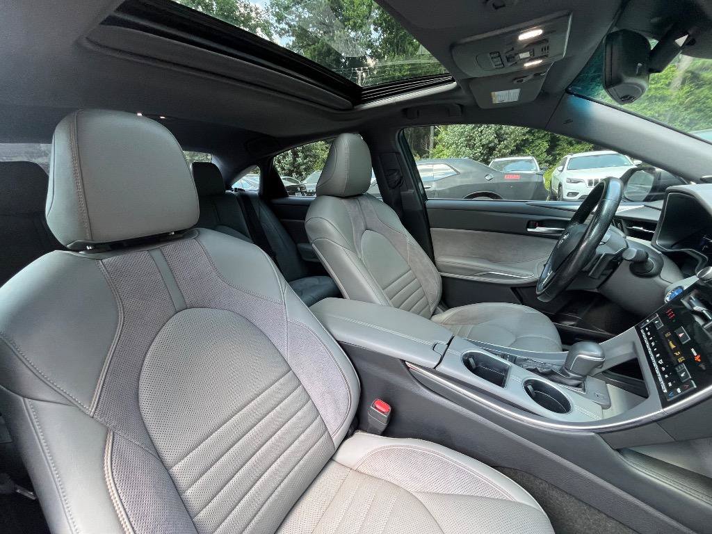 Used 2019 Toyota Avalon XSE w/ Four Season Floor Mat Package FWD image 36