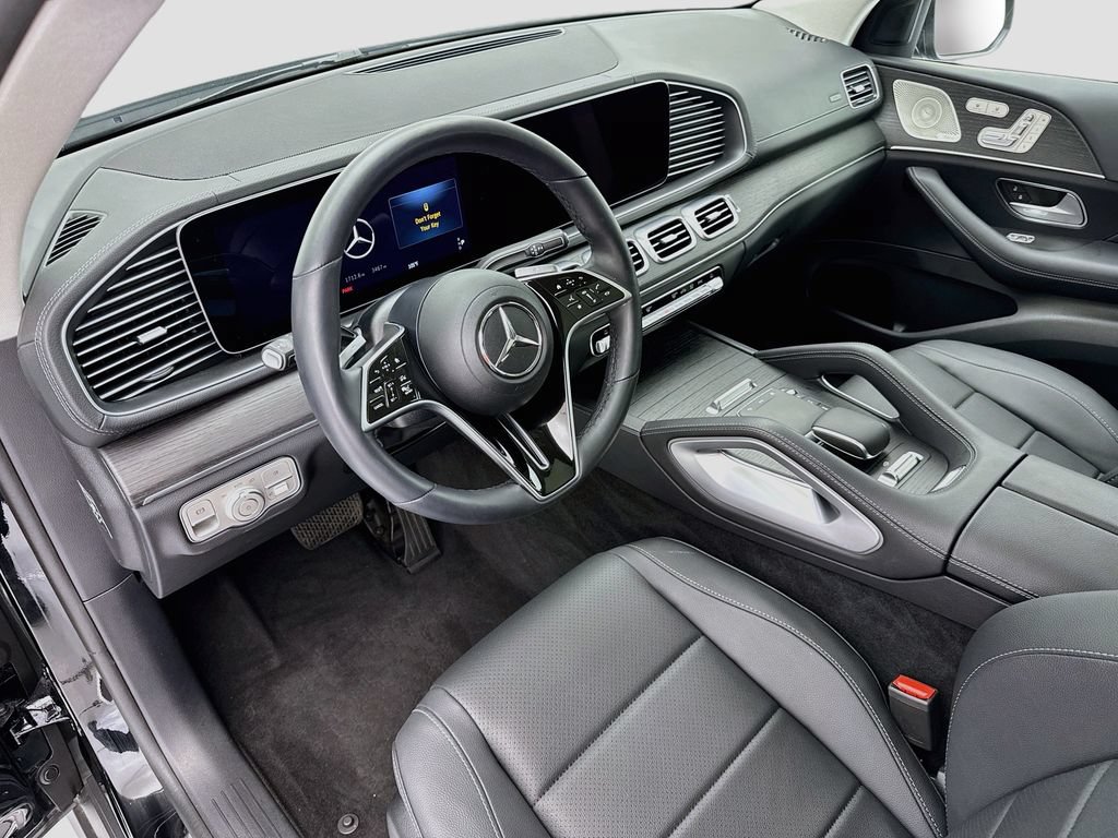Certified 2026 Mercedes-Benz GLS 450 4MATIC image 9