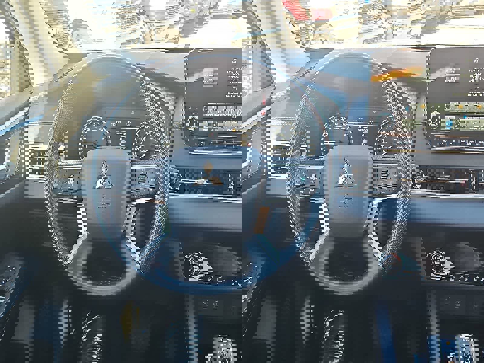 Used 2024 Mitsubishi Outlander SE image 24