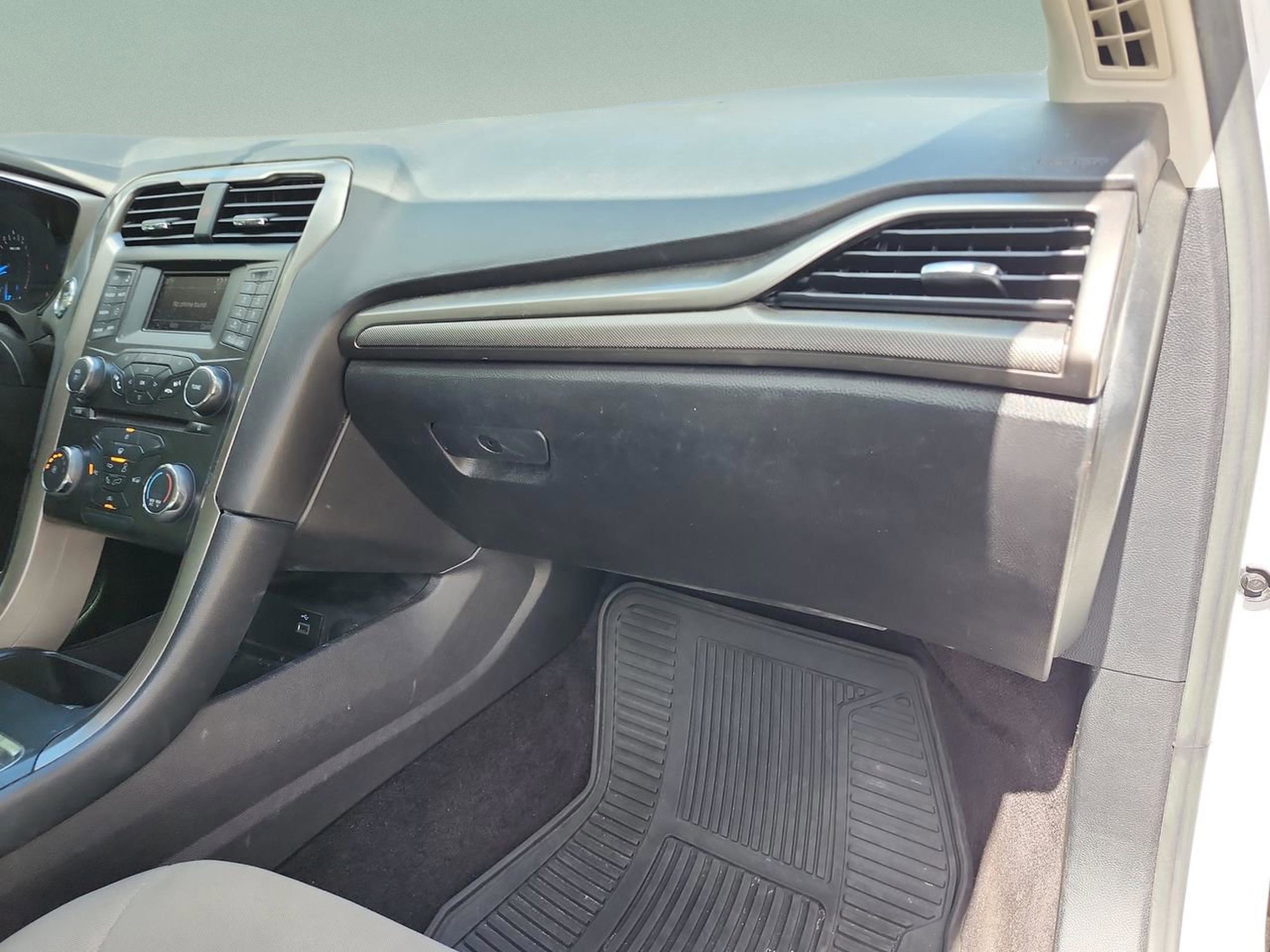 Used 2017 Ford Fusion S image 19