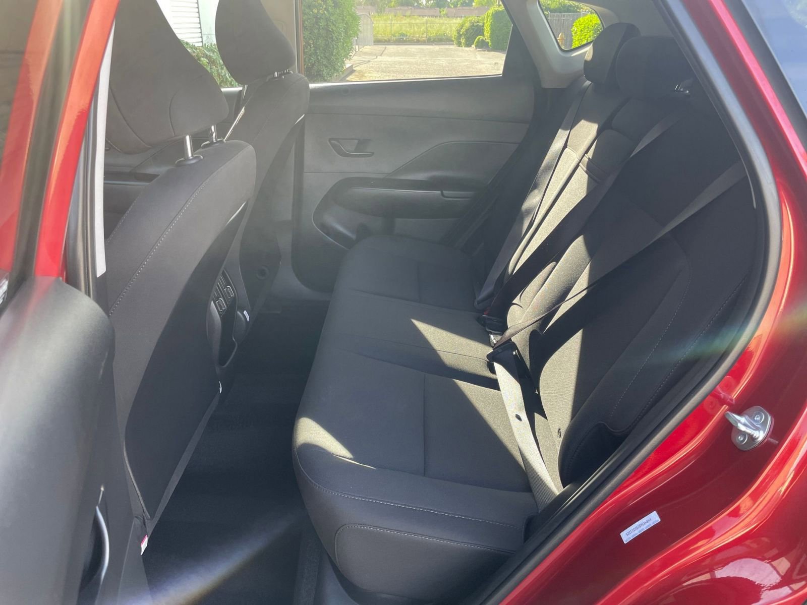 Used 2025 Hyundai Kona SEL FWD image 27