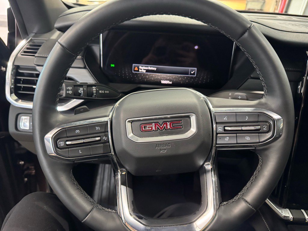 Used 2024 GMC Acadia Elevation w/ Black Edition image 23