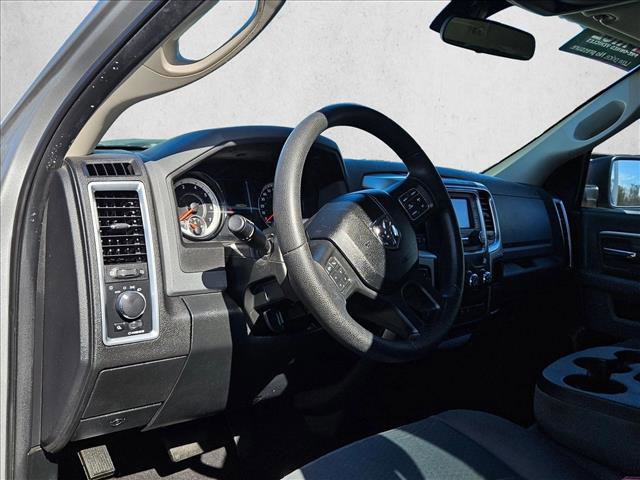 Used 2017 RAM 1500 Classic SLT image 9