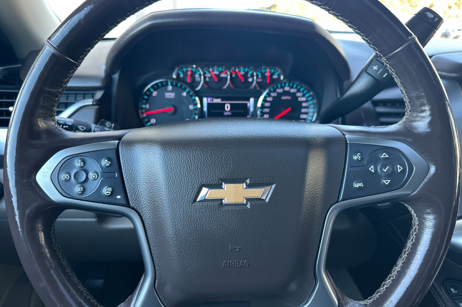 Used 2018 Chevrolet Suburban Premier AWD/4WD image 24