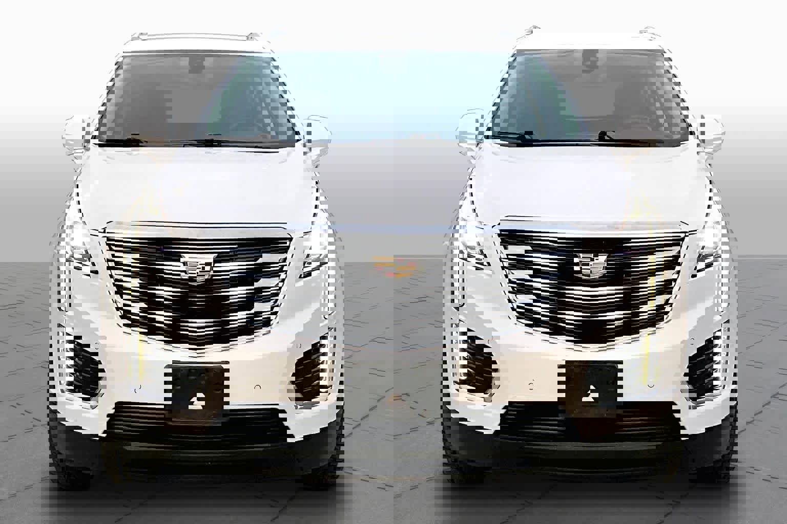 Used 2018 Cadillac XT5 Premium Luxury AWD/4WD image 4