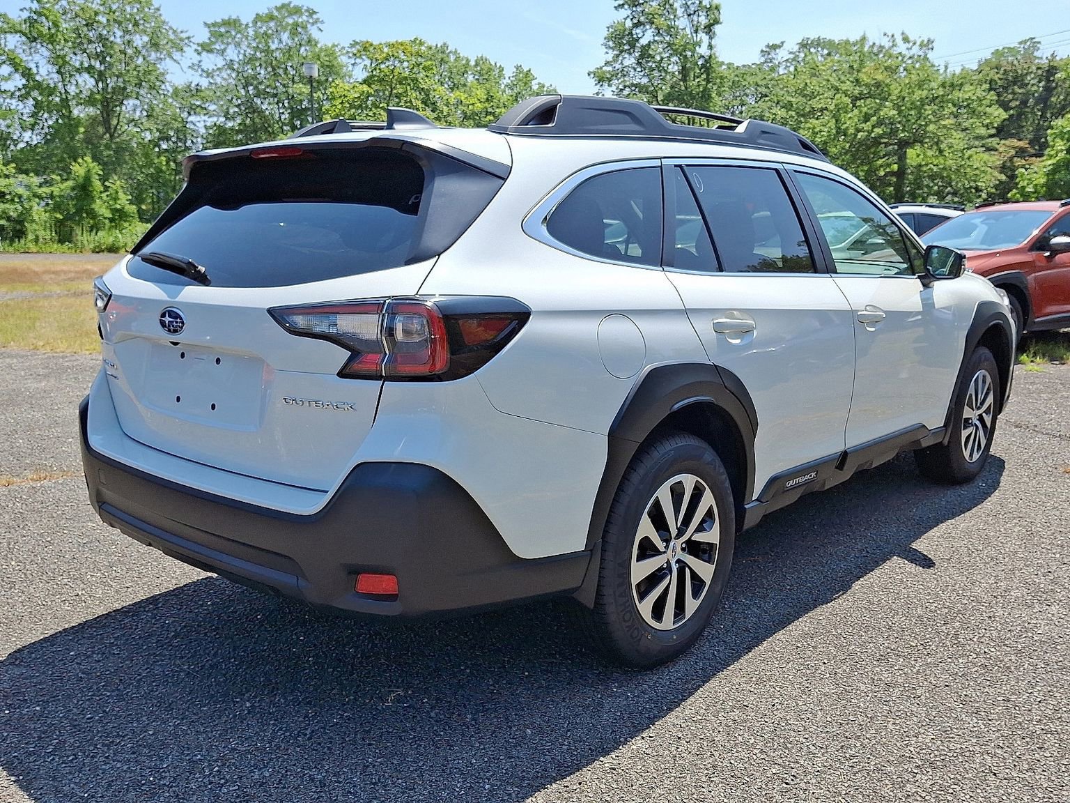 Used 2025 Subaru Outback Premium image 3