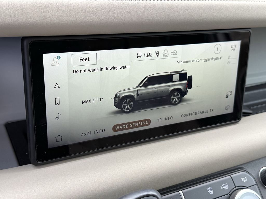 Used 2020 Land Rover Defender 110 SE image 26