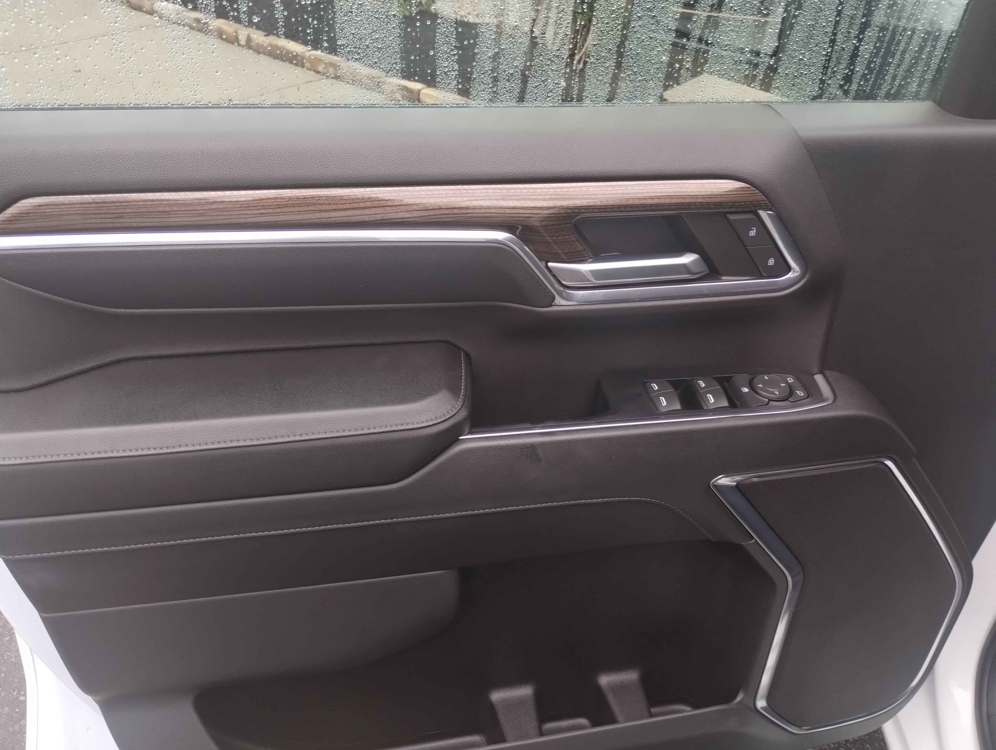 Used 2024 Chevrolet Silverado 2500 LT image 10