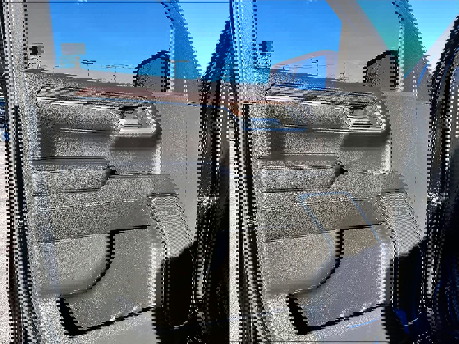 Used 2023 Chevrolet Silverado 1500 RST w/ Rally Edition image 9