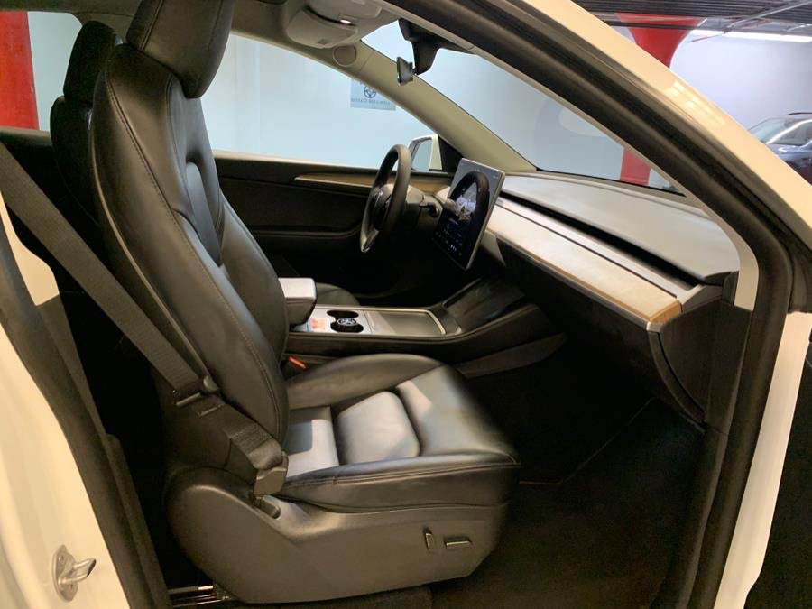 Used 2022 Tesla Model Y Long Range AWD/4WD image 15