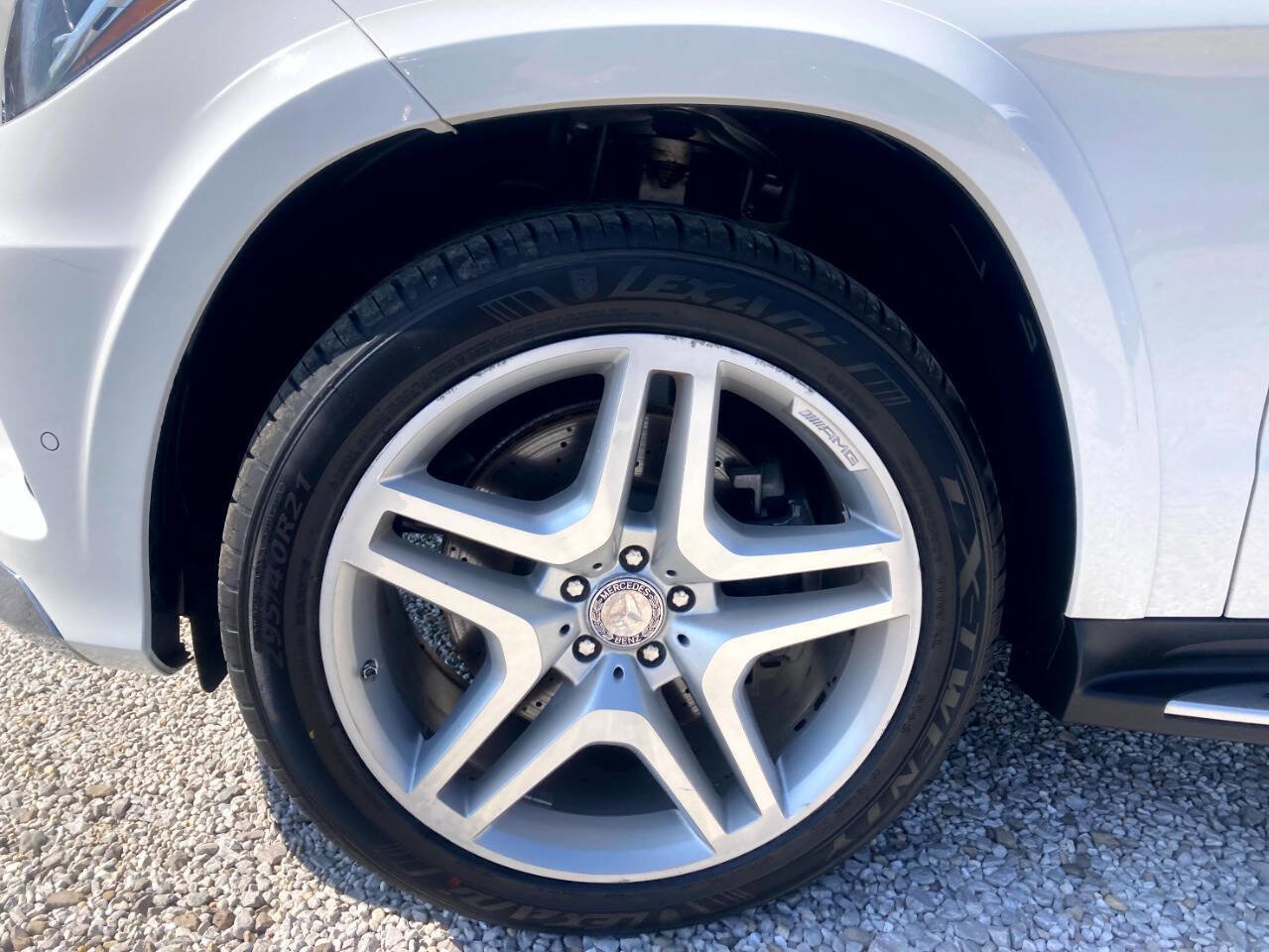 Used 2015 Mercedes-Benz GL 550 4MATIC image 20
