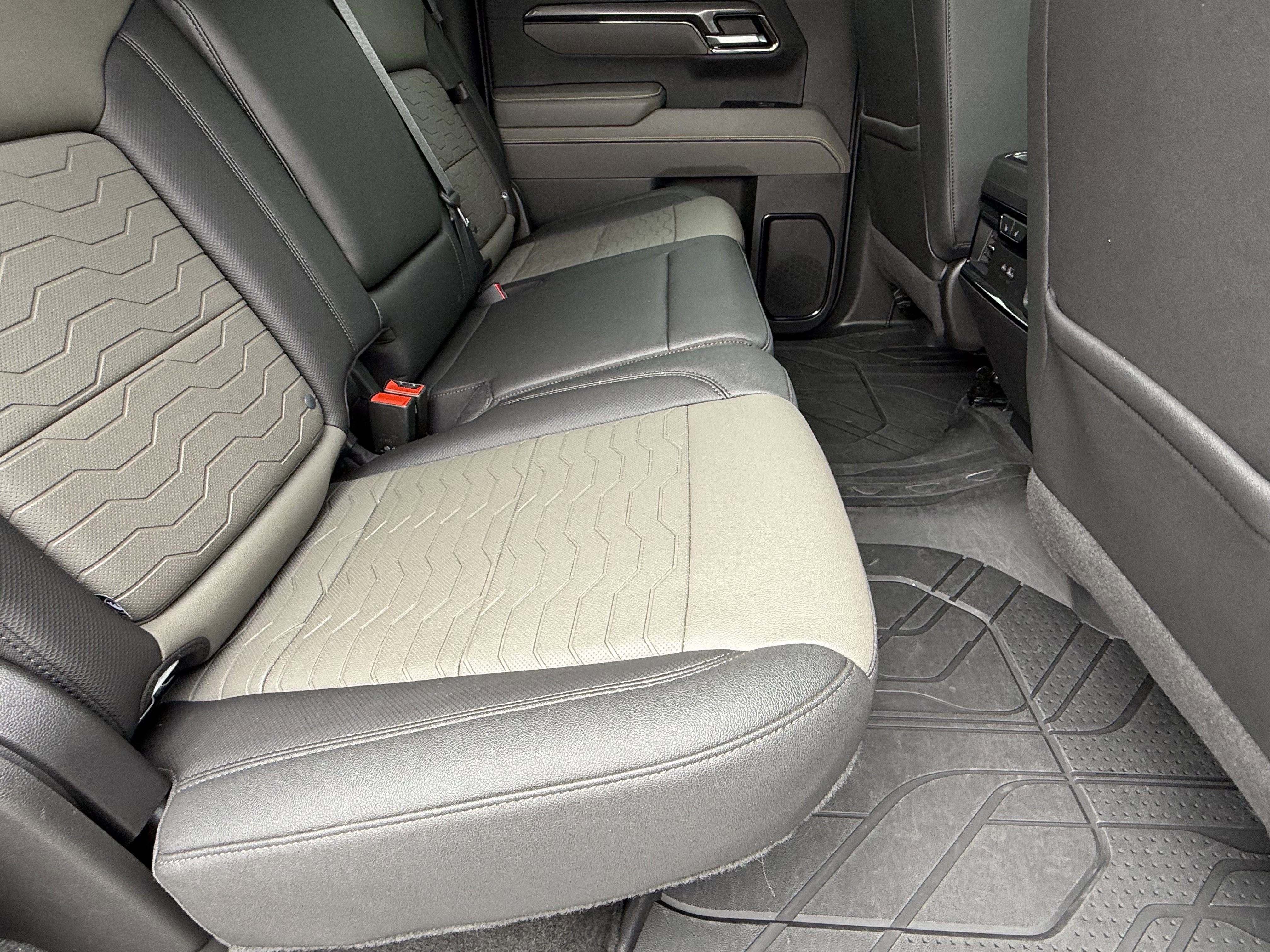 Used 2022 Chevrolet Silverado 1500 ZR2 w/ Technology Package image 15