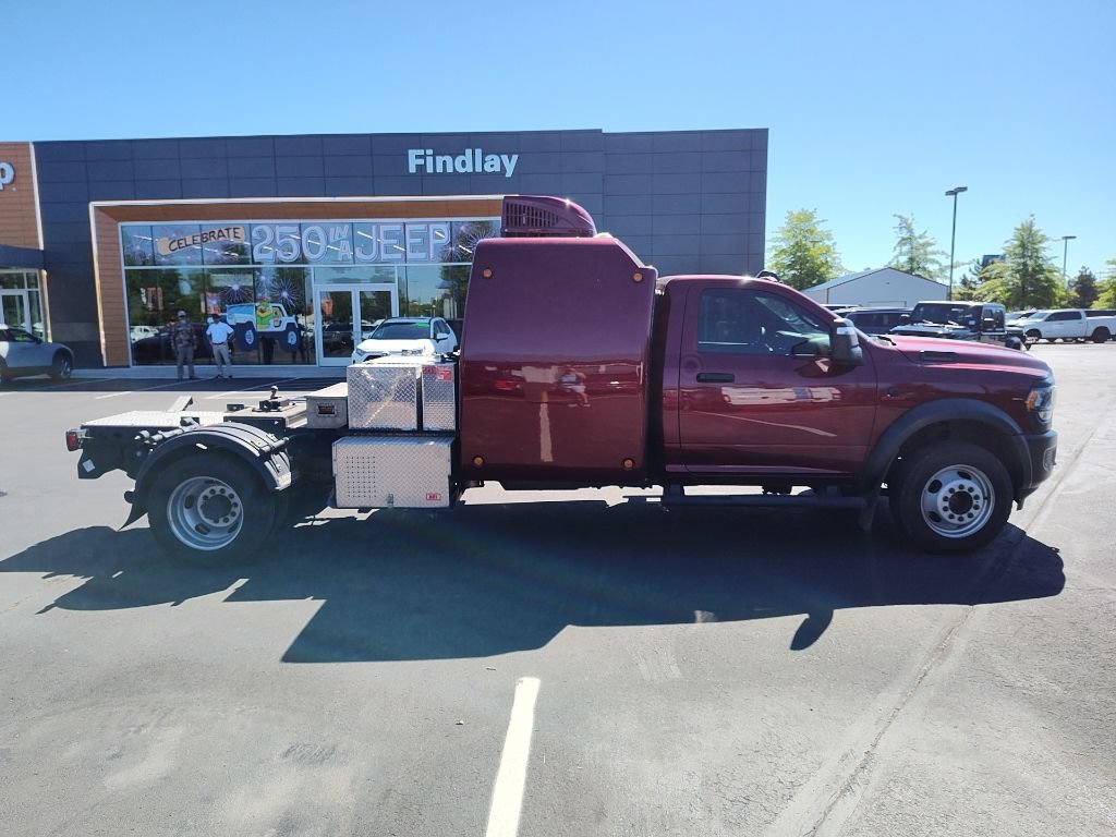 Used 2023 RAM 5500 Tradesman AWD/4WD image 3